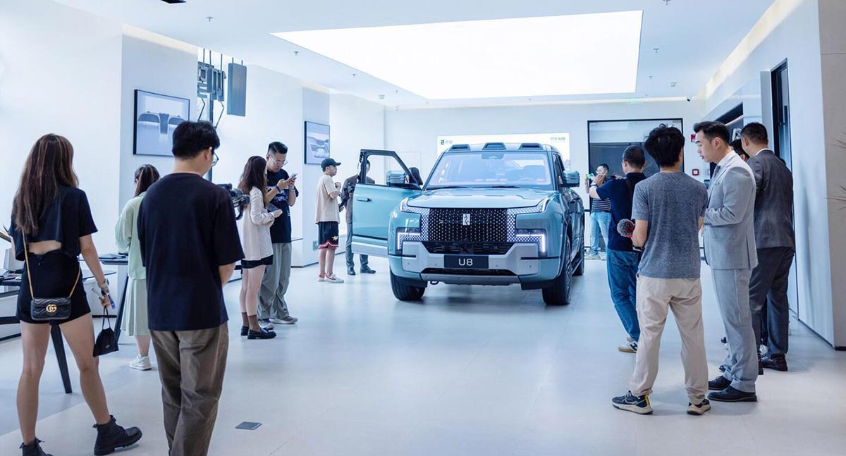 YangWang automotive showroom